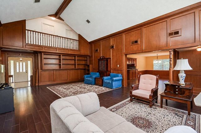 5422 Foresthaven Drive, Houston, TX 77066