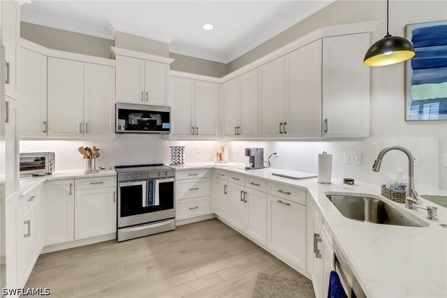 6283 Arriba AVE, Naples, FL 34113