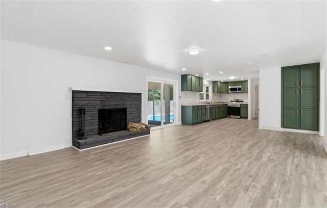 308 Mapleshore DR, Chesapeake, VA 23320