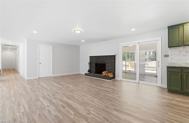 308 Mapleshore DR, Chesapeake, VA 23320