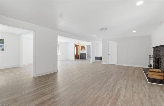 308 Mapleshore DR, Chesapeake, VA 23320