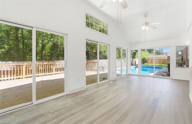 308 Mapleshore DR, Chesapeake, VA 23320
