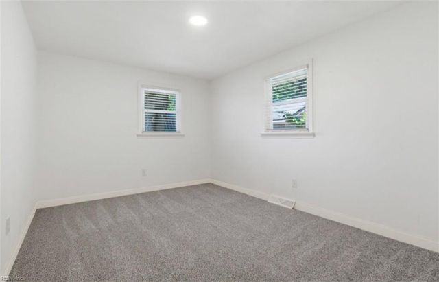 308 Mapleshore DR, Chesapeake, VA 23320