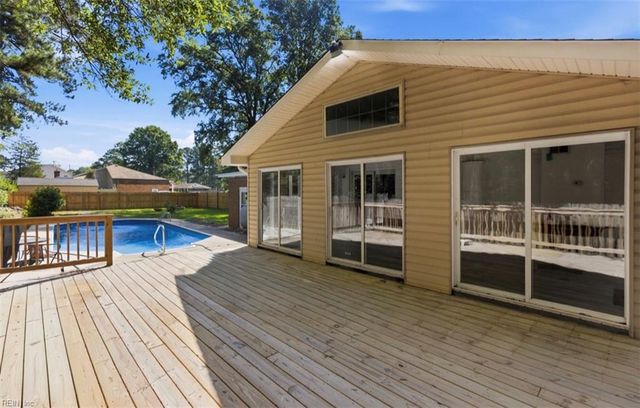 308 Mapleshore DR, Chesapeake, VA 23320