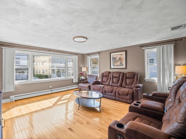 120 Sagamore Ave, Chelsea, MA 02150