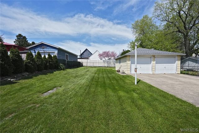 51 Orchard Avenue, Hamburg, NY 14219