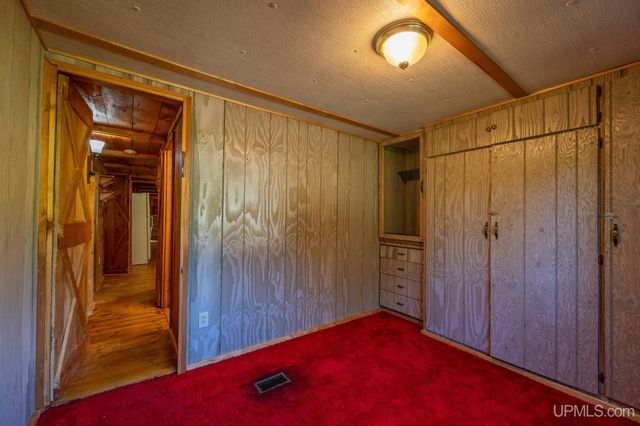 1479 County Rd 424 Roads, Crystal Falls, MI 49920