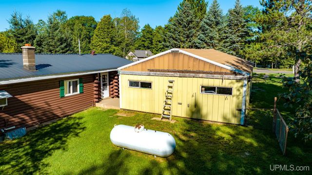 1479 County Rd 424 Roads, Crystal Falls, MI 49920