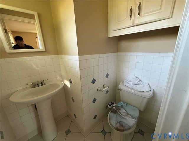 3206 Elmwood Ave, Hopewell, VA 23860