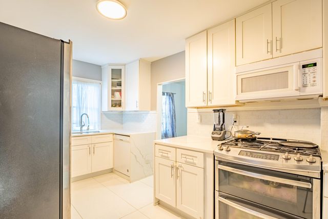 5631 Alice Avenue, Hammond, IN 46320