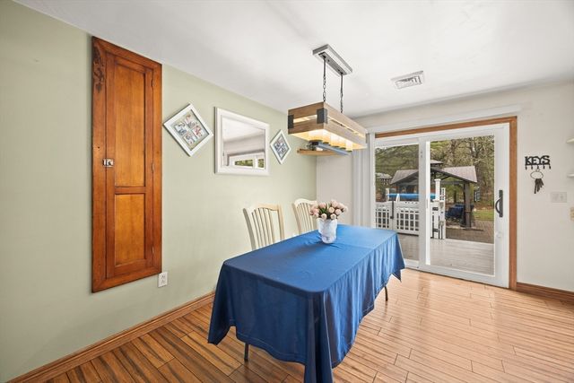 30 Sandy Beach Rd, Plymouth, MA 02360