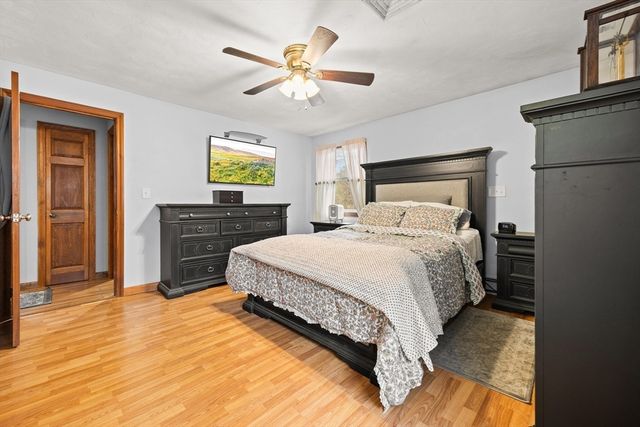 30 Sandy Beach Rd, Plymouth, MA 02360