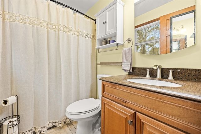 30 Sandy Beach Rd, Plymouth, MA 02360
