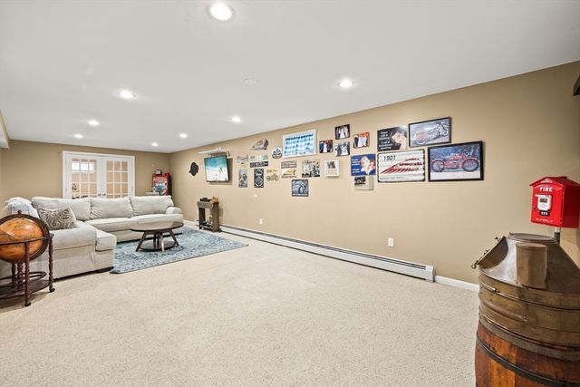 30 Sandy Beach Rd, Plymouth, MA 02360