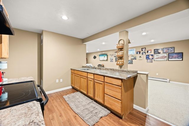 30 Sandy Beach Rd, Plymouth, MA 02360