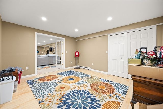 30 Sandy Beach Rd, Plymouth, MA 02360