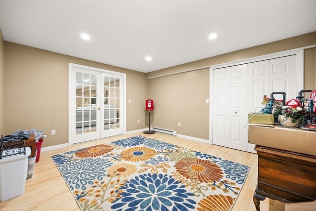 30 Sandy Beach Rd, Plymouth, MA 02360