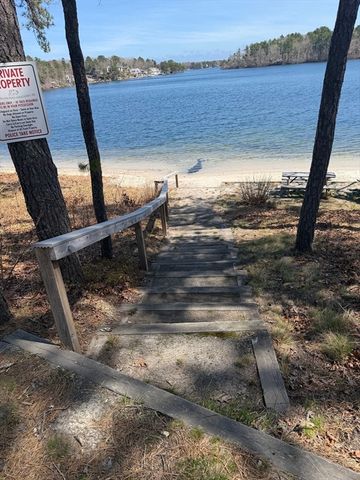 30 Sandy Beach Rd, Plymouth, MA 02360