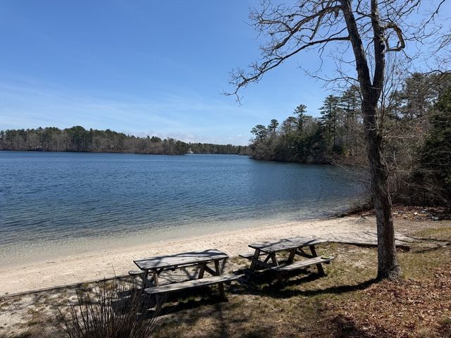 30 Sandy Beach Rd, Plymouth, MA 02360