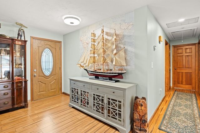 30 Sandy Beach Rd, Plymouth, MA 02360