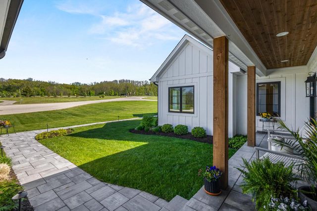 W4464 Lakeview Glen DRIVE, Lake Geneva, WI 53147