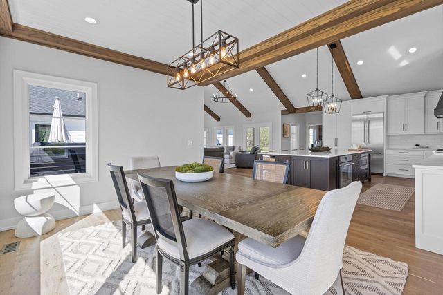 W4464 Lakeview Glen DRIVE, Lake Geneva, WI 53147