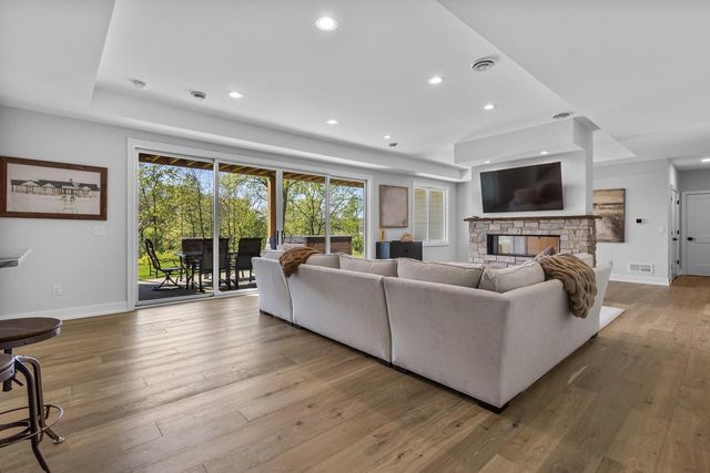 W4464 Lakeview Glen DRIVE, Lake Geneva, WI 53147