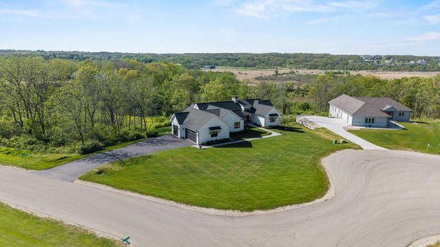 W4464 Lakeview Glen DRIVE, Lake Geneva, WI 53147