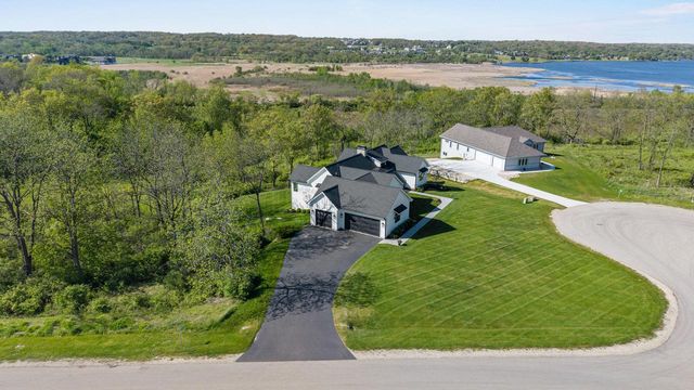 W4464 Lakeview Glen DRIVE, Lake Geneva, WI 53147