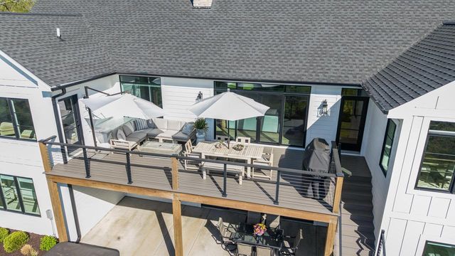 W4464 Lakeview Glen DRIVE, Lake Geneva, WI 53147