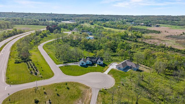 W4464 Lakeview Glen DRIVE, Lake Geneva, WI 53147