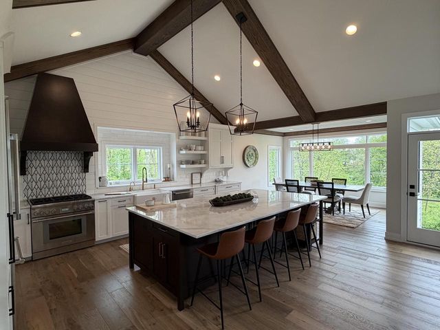 W4464 Lakeview Glen DRIVE, Lake Geneva, WI 53147