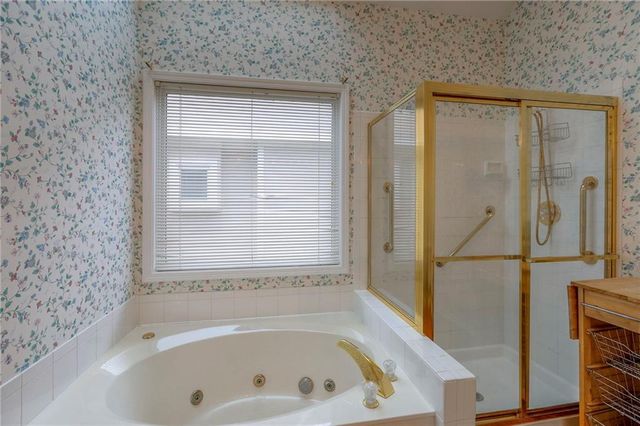 5327 W 122nd Terrace, Overland Park, KS 66209