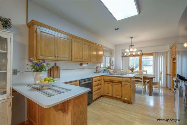 5327 W 122nd Terrace, Overland Park, KS 66209