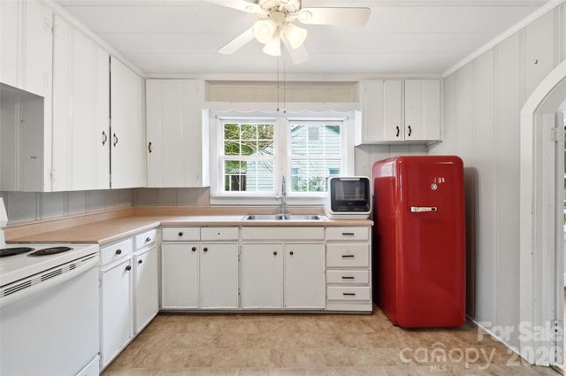 2304 Mclean Street, Gastonia, NC 28054