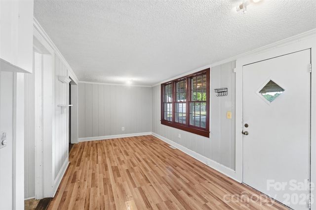 2304 Mclean Street, Gastonia, NC 28054