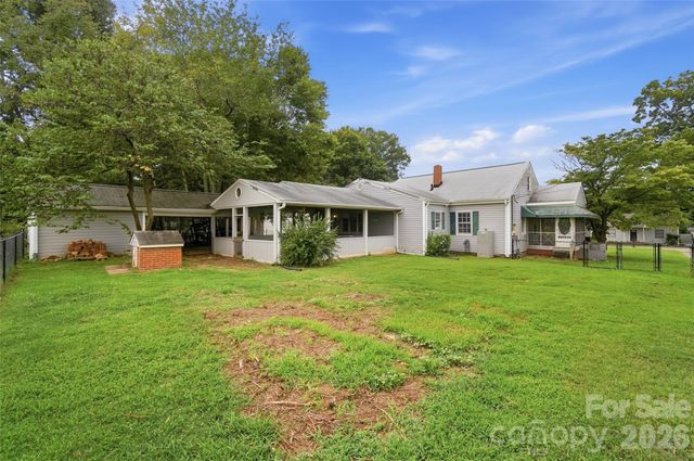 2304 Mclean Street, Gastonia, NC 28054