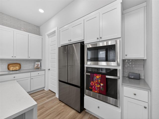 321 Lariat LOOP, Liberty Hill, TX 78642