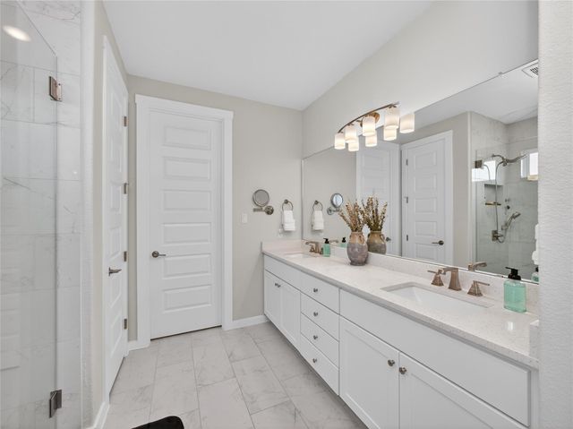 321 Lariat LOOP, Liberty Hill, TX 78642
