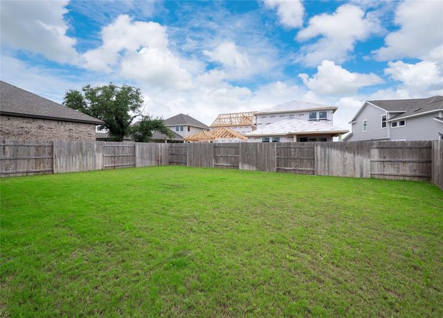321 Lariat LOOP, Liberty Hill, TX 78642
