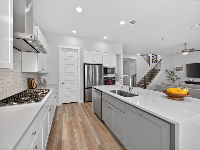 321 Lariat LOOP, Liberty Hill, TX 78642