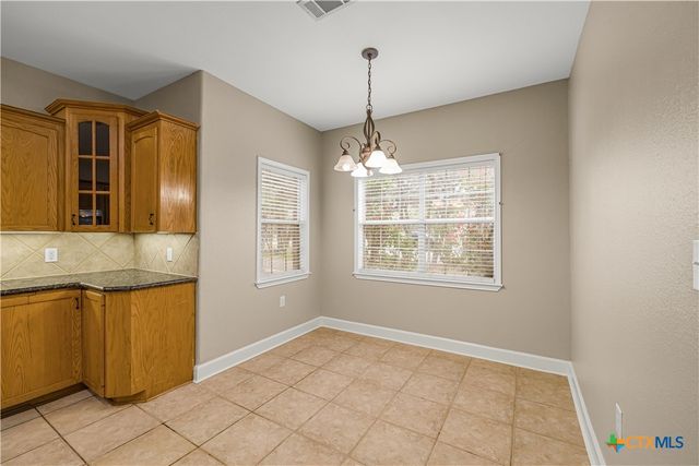 233 Post Oak Bend, Inez, TX 77968