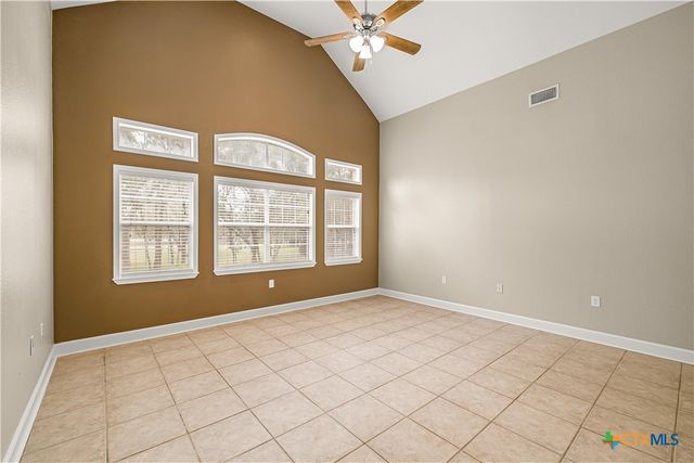 233 Post Oak Bend, Inez, TX 77968