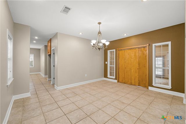 233 Post Oak Bend, Inez, TX 77968