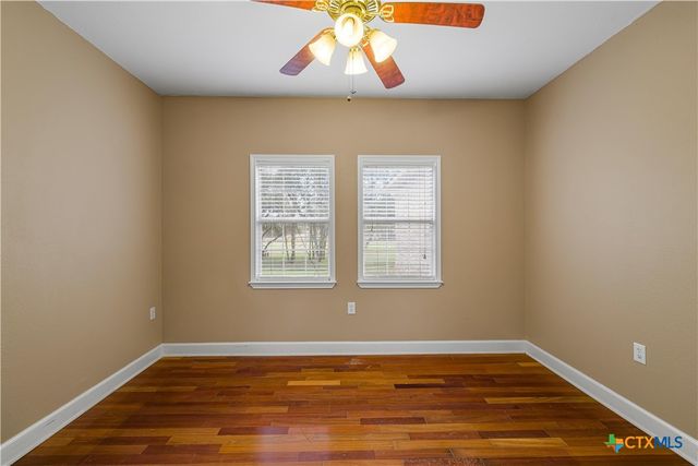 233 Post Oak Bend, Inez, TX 77968