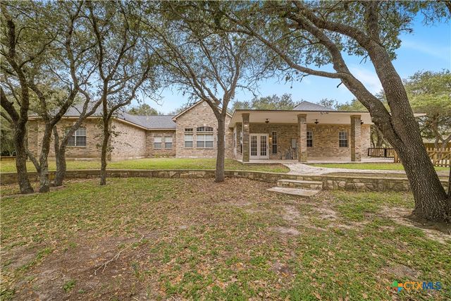 233 Post Oak Bend, Inez, TX 77968