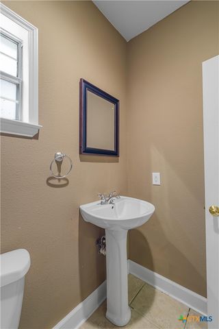 233 Post Oak Bend, Inez, TX 77968