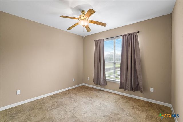 233 Post Oak Bend, Inez, TX 77968