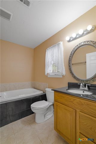 233 Post Oak Bend, Inez, TX 77968