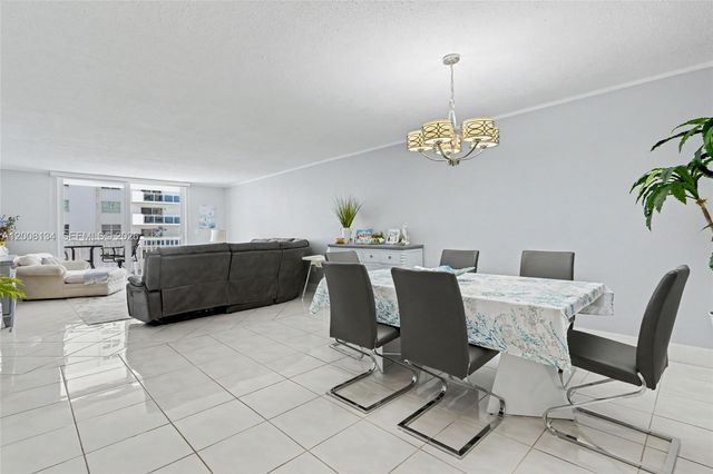 1601 S Ocean Drive 305, Hollywood, FL 33019